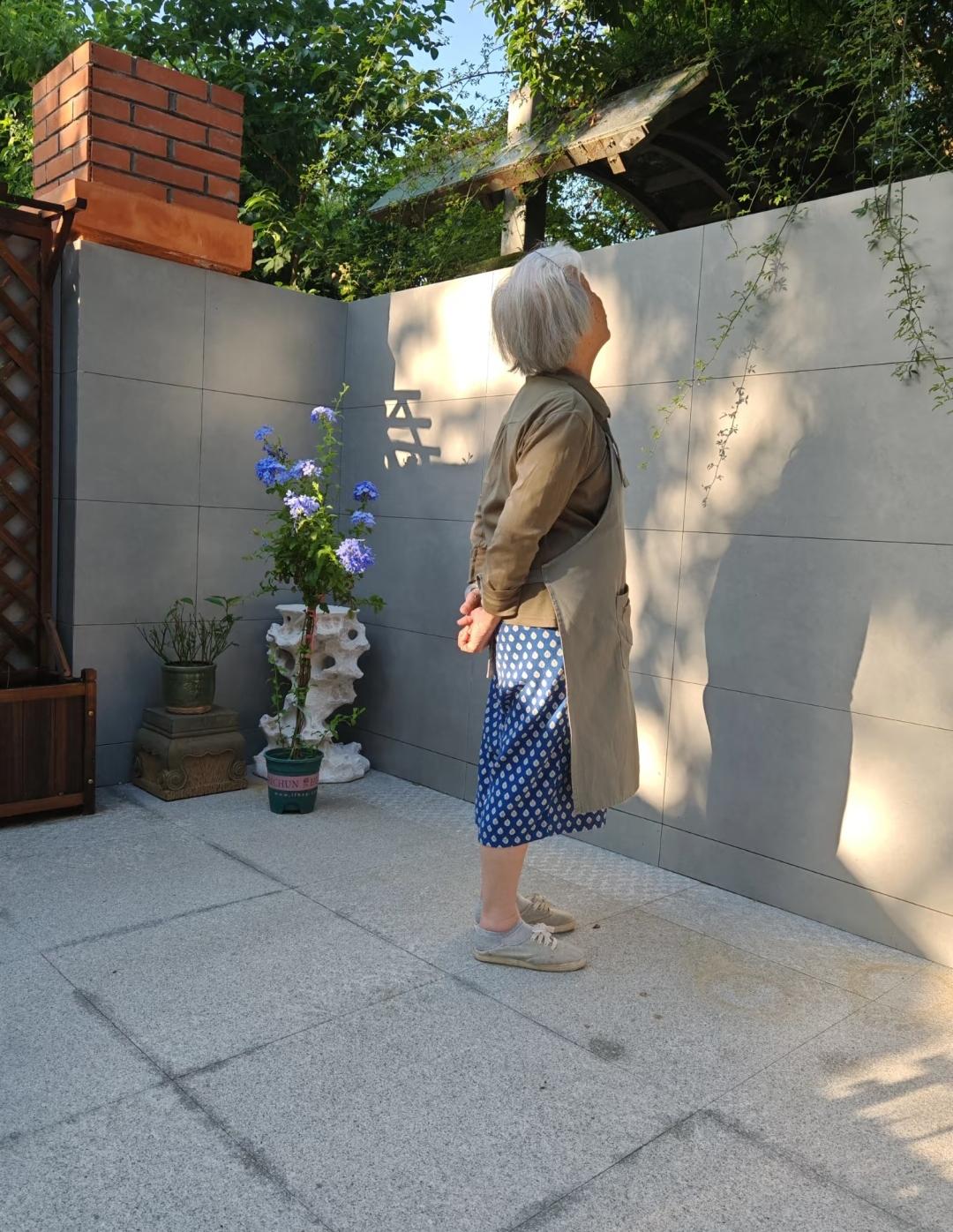 真没想到，都年过60岁的人了，昨天竟然跟老伴吵翻了!
起因是老伴想用我俩辛苦一辈