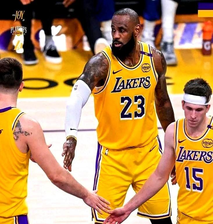 湖人这球赢得，真让人捏了把汗，主要问题就出在三分球上，简直是铁匠铺集体开张！
