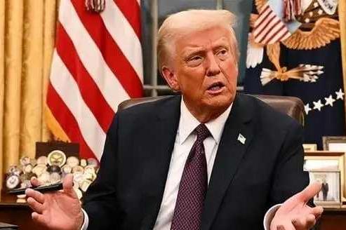 特朗普突然改口台湾是中国的事！反复表态哪句真？不掺和却卖7000亿武器，真相太扎