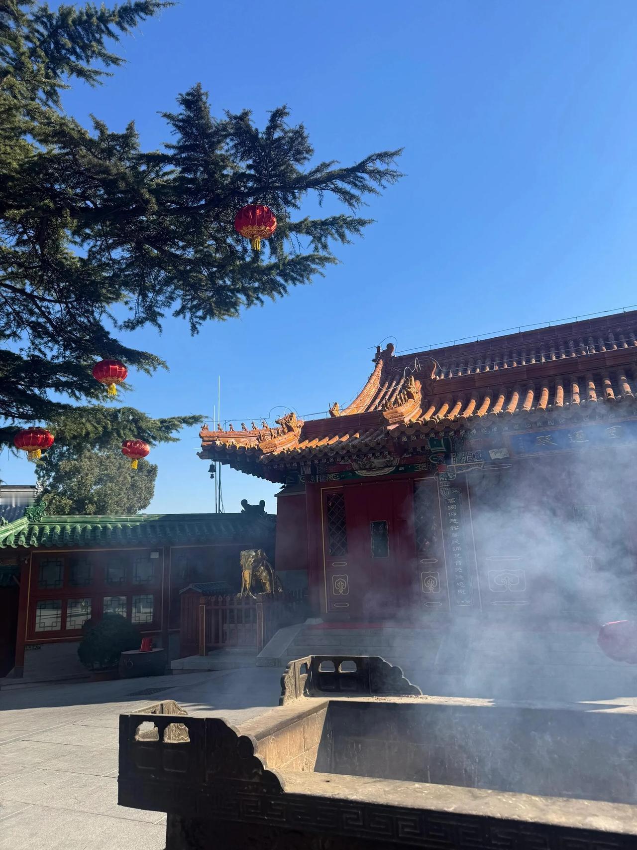 其实婚姻挺没意思的，娶她回来给你生孩子，把她留在家带孩子，受了委屈你也不安慰，说