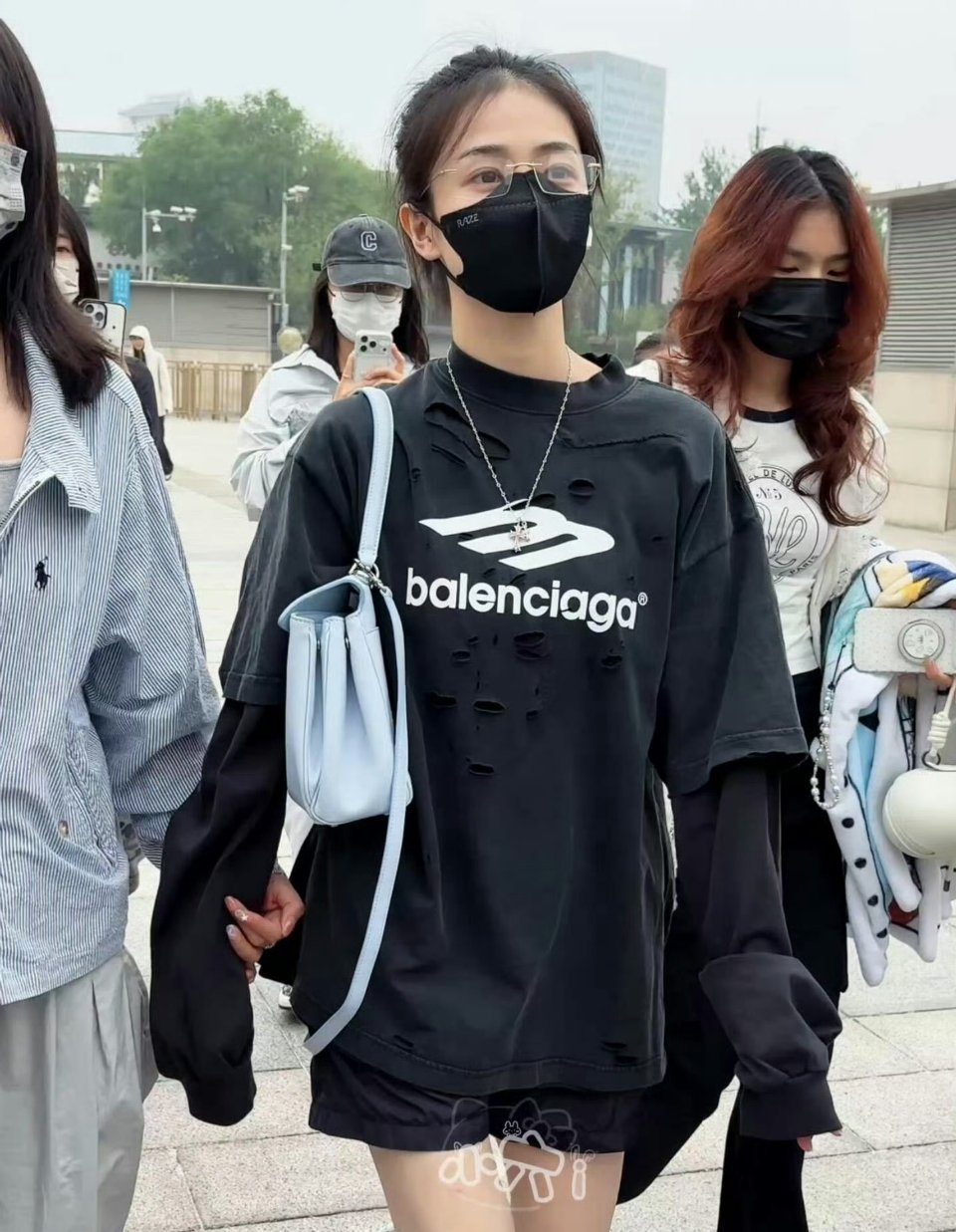 白鹿出发录制奔跑吧14路透🈶戴口罩素颜也好美，青春靓丽的感觉！ 