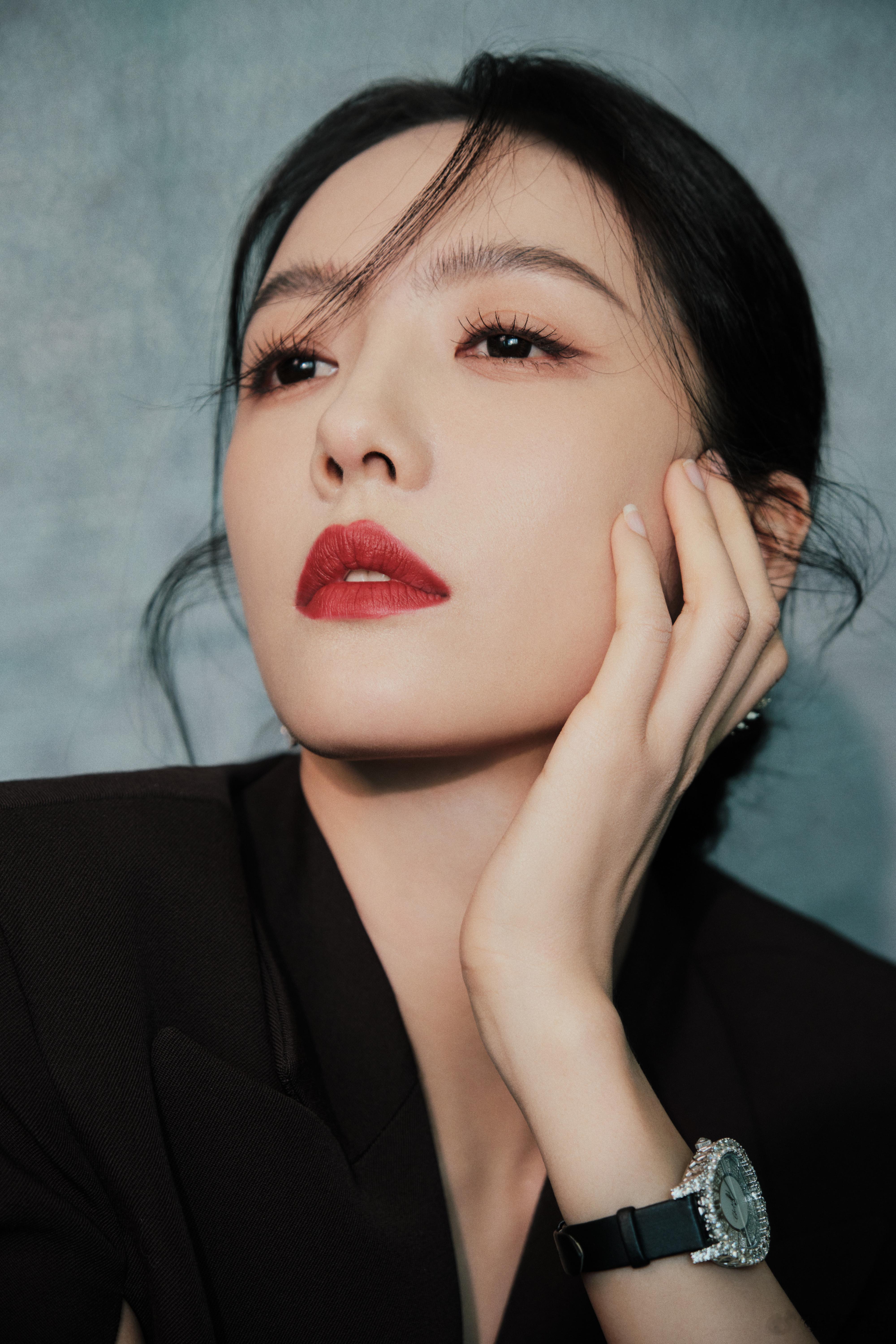 蔡文静 性感火辣#韩东君你挡着蔡文静干啥# ​​​