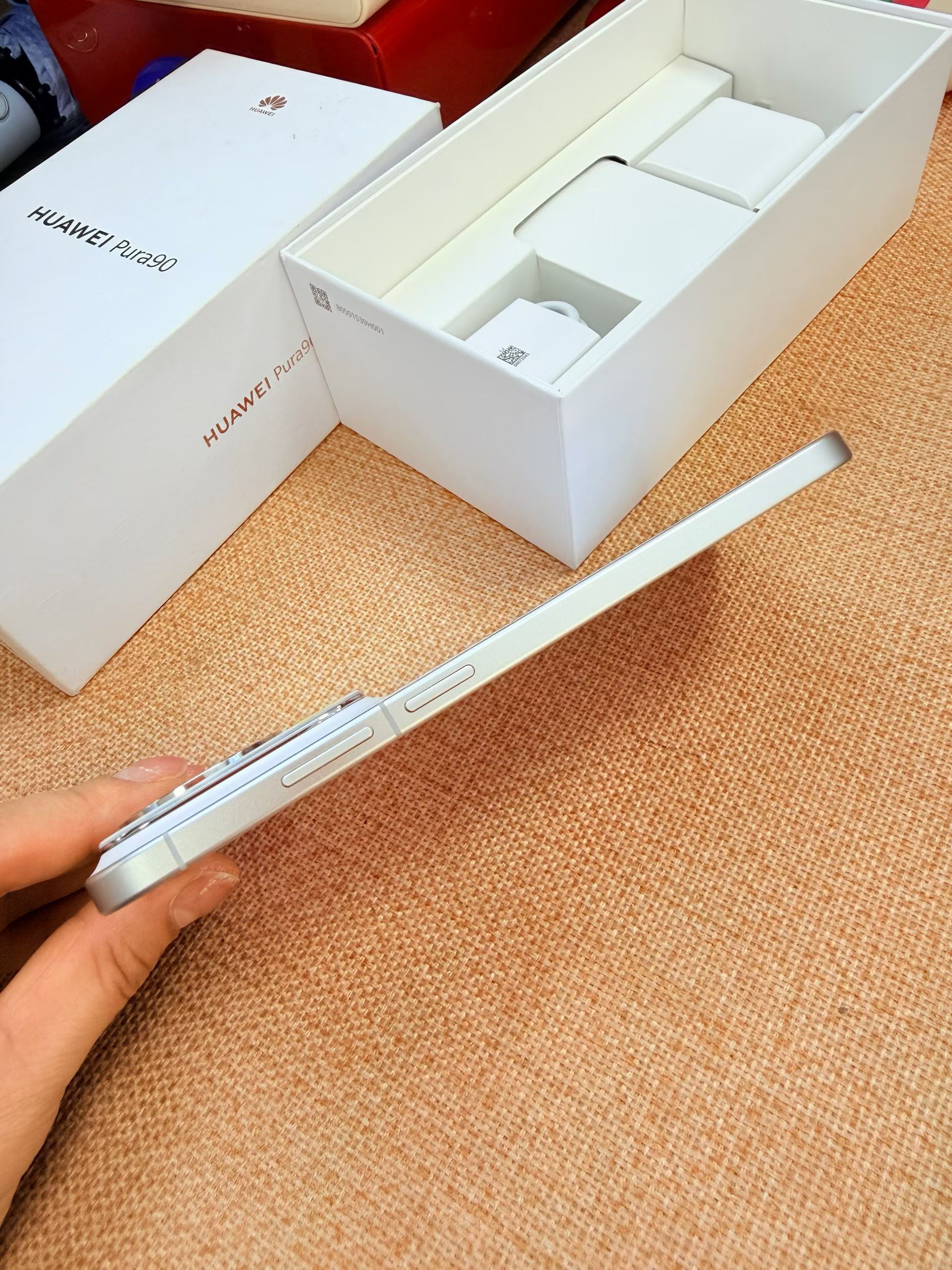 精品二手机华为Pura90 12+256G白8月20日激活，电池效率100%，9