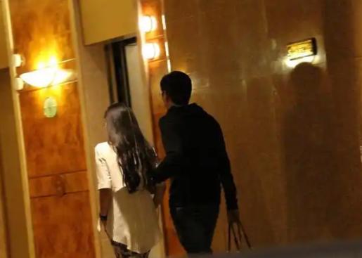 浙江宁波，一个男上司，贪恋已婚女下属的美貌，俩人竟然暗地里开展婚外情，这个领导月