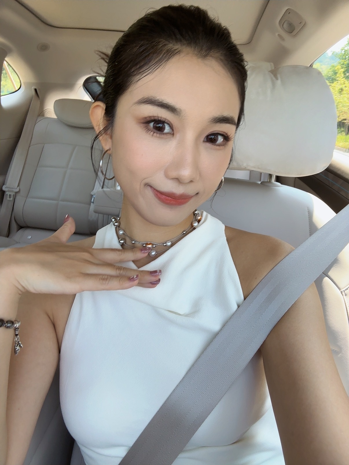 早上好家银们！！小高准备开工了卷妹的日常ootd  ​​​