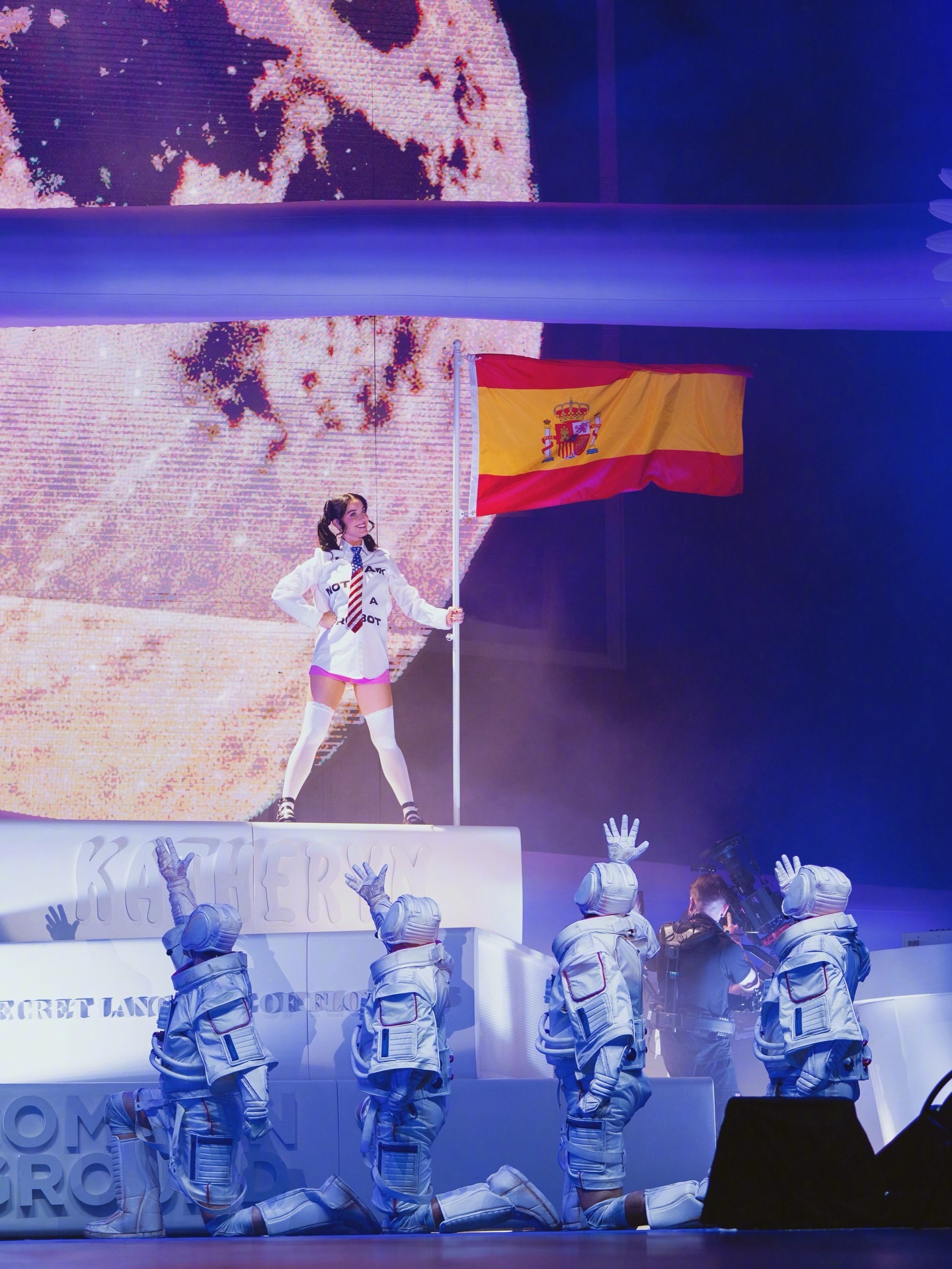 Katy Perry 分享了西班牙现场美照：katy perry