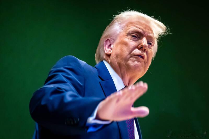 称和谈取得重大进展 特朗普预告乌俄和平“即将到来”海外新鲜事 美国总统特朗普22