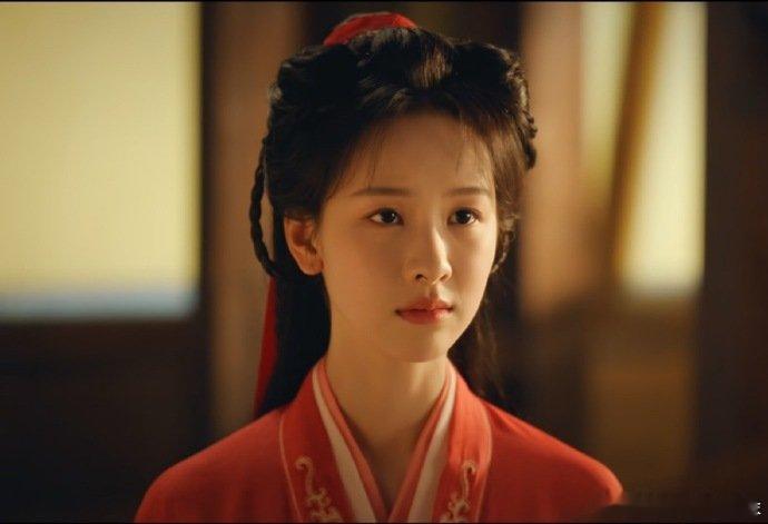 陈都灵少女楚朝状态陈都灵翘楚少女状态生图颜值经得起近距离细看，灵动温婉的少女楚朝