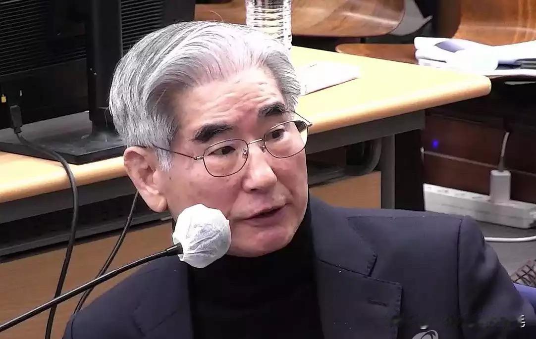 5月12日，韩国紧急戒严内乱案再有重磅判决动向，前国防部长官金龙显因涉嫌泄露韩军