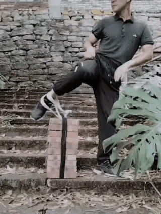 这算不算万里挑一的奇才～[震惊]