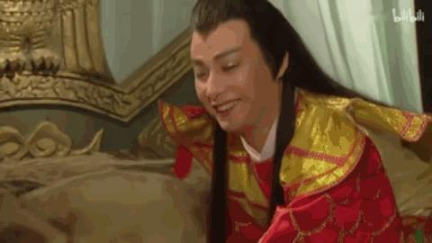 大鹏鸟这个角度真的很像康辉。