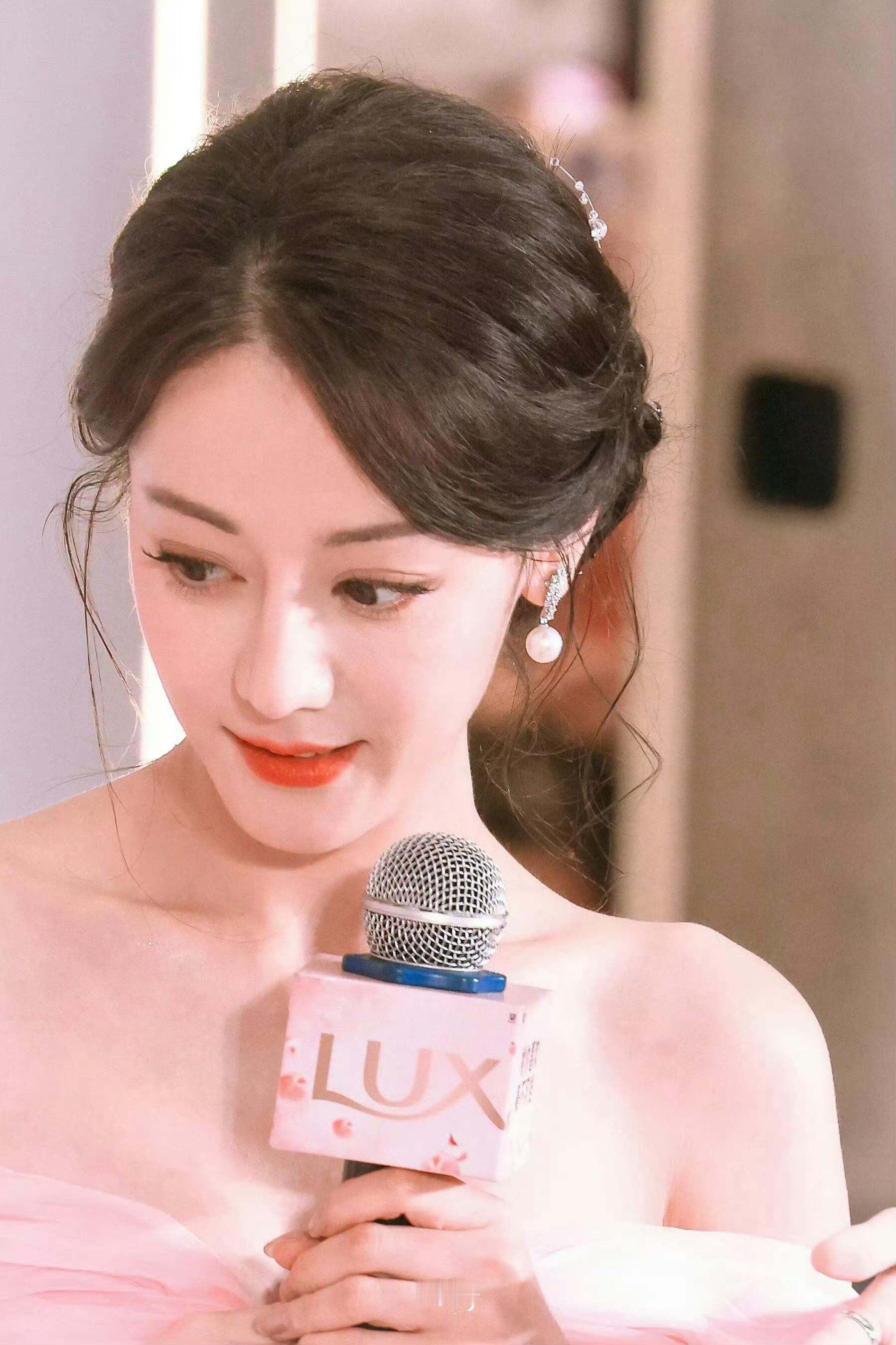 迪丽热巴水蜜桃高定🍑 