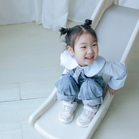 爱吃橘子糖的小妞