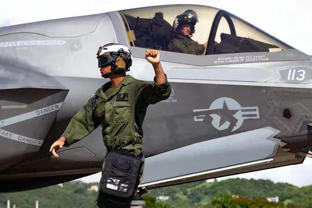 美军划禁飞区剑指委内瑞拉，中俄伊全力支援，加勒比海局势升级