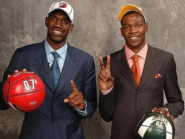 2007年NBA选秀前十顺位都是谁，他们哪个生涯成就更高？
　　　　2007年N