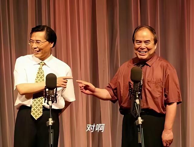 图片中这两位想必大家都认识，他们是著名相声演员笑林和李国盛，当年他们说的相声给全