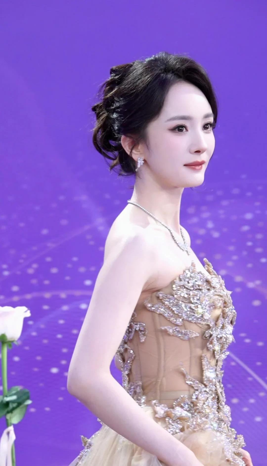 幂
杨幂 杨幂穿搭