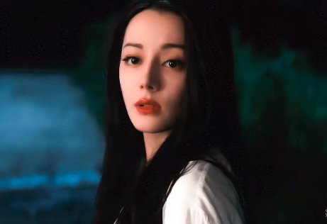 等了两年的线下剧宣！迪丽热巴《枭起青壤》25 号追剧团，终于能见到鲜活热巴，狠狠