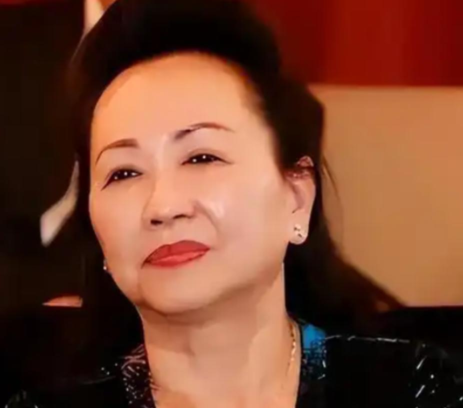 法庭宣判死刑那一刻，她没有求饶，而是开出价码：愿意捐出200万亿买自己一条命，说