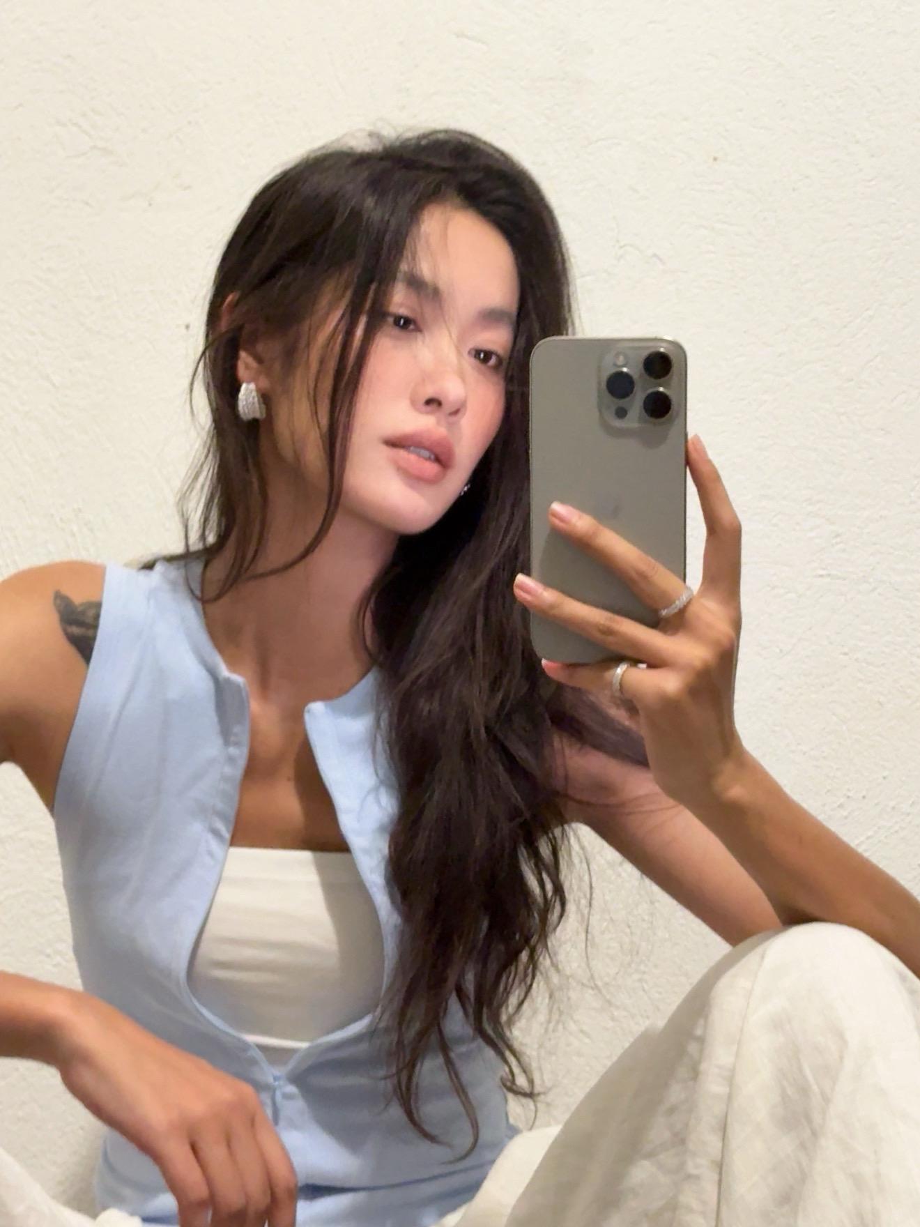 下辈子还长这样。