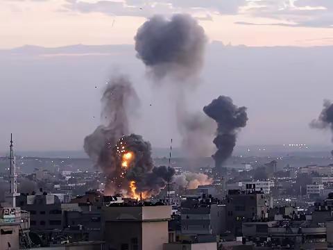 现在全世界都在好奇，伊朗哪来那么多导弹？
连续打了十几天了，伊朗是越打越有劲，反