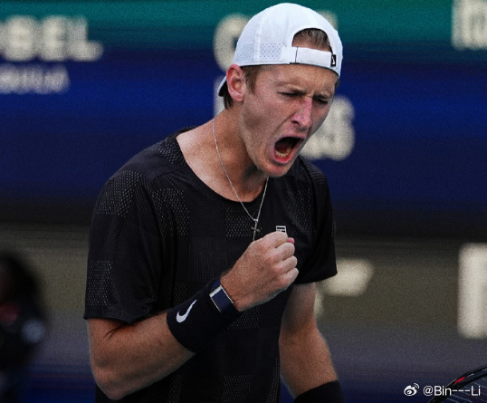 大冷门！科达淘汰阿尔卡拉斯ATP1000迈阿密大师赛第三轮，32号种子科达把握住