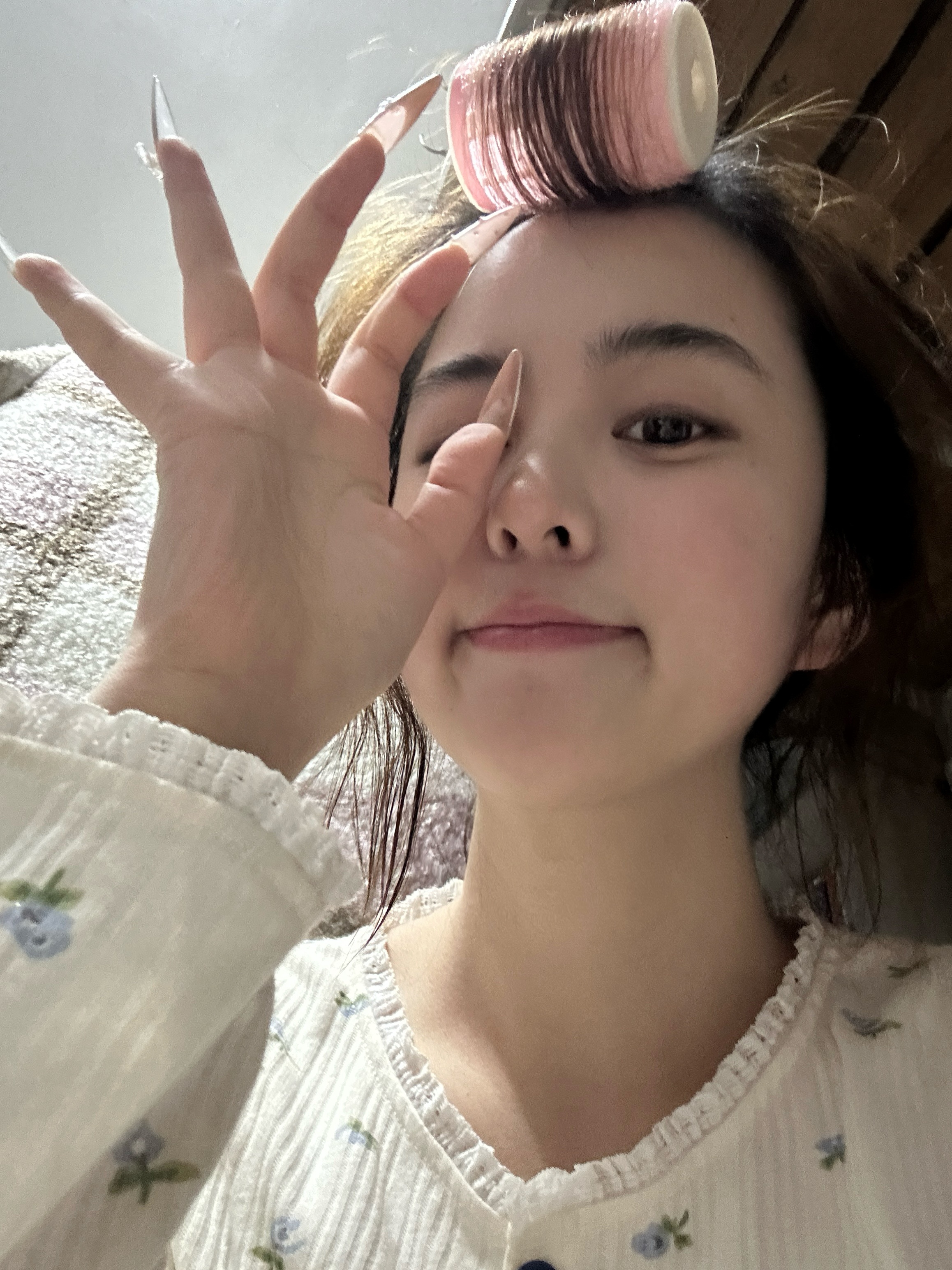 回学校皮肤一晚上瞬间变好了 出去玩还是太累人了  ​​​