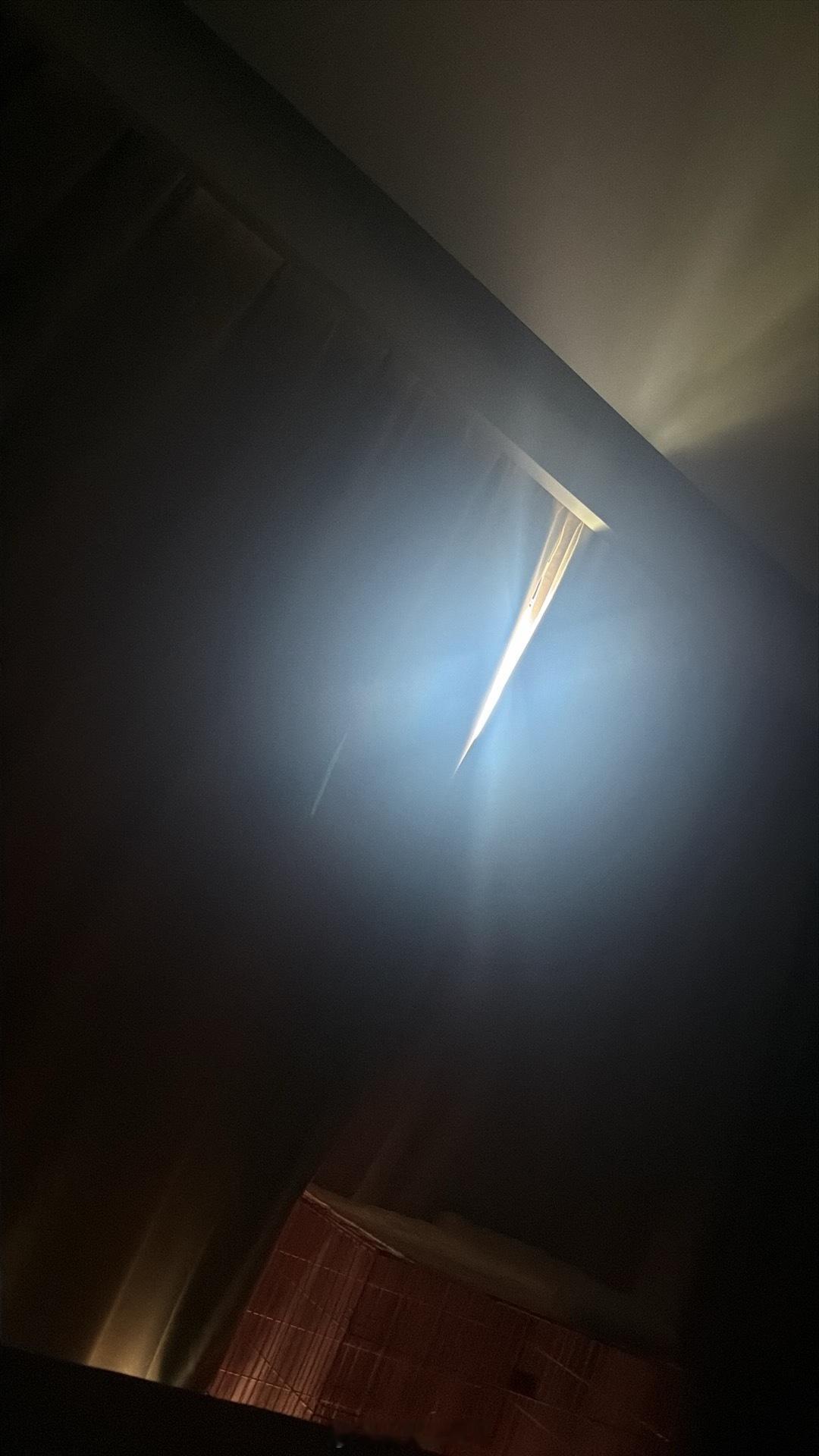 看这个直播睡觉 ​​​