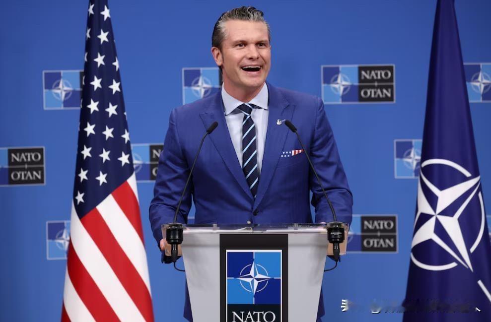 美国国防部首次松口：打伊朗两个月烧了250亿美元，话音未落CNN就捅出真相——真