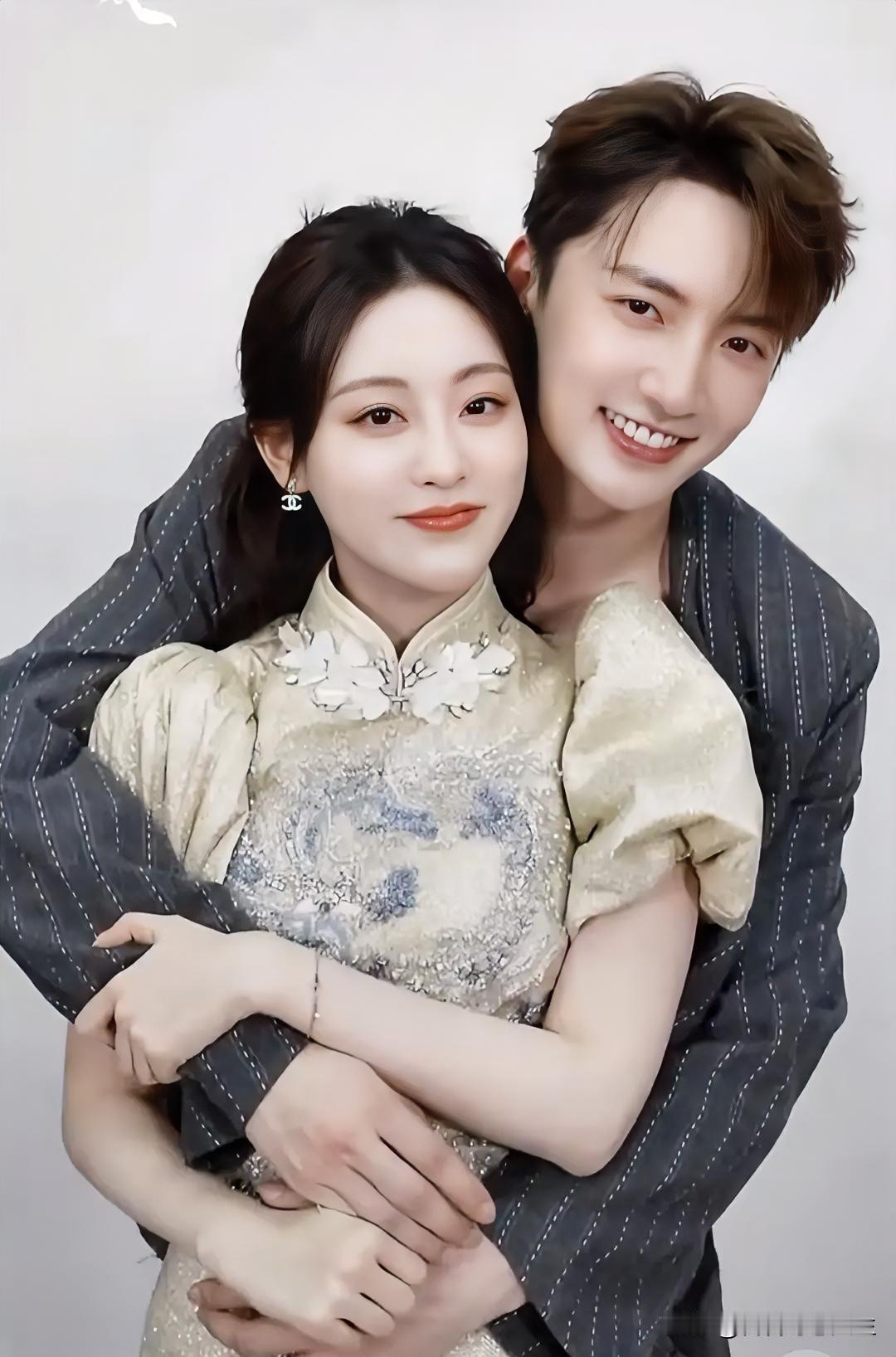 哇塞🤩早期我就觉得他像黄景瑜了[吐舌]有不是男主帅气女主美丽动人呀[呲牙]黄景