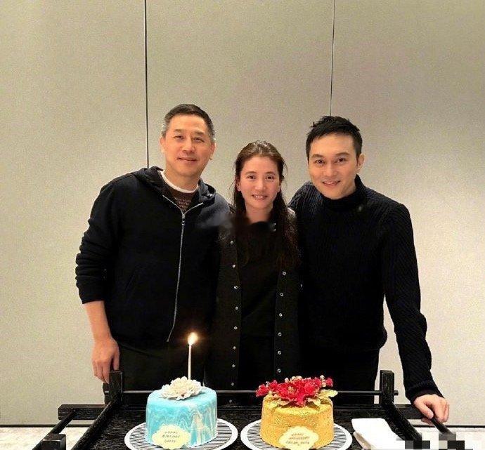 张智霖这老妖精，胡子刮了头发焗油又年轻了 ​​​
