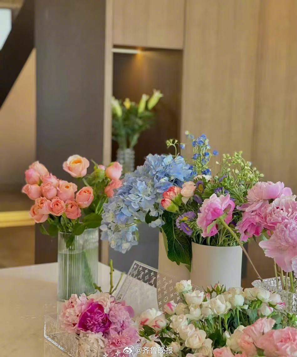 生活没有样板，当下就是最美的存在。#早安#