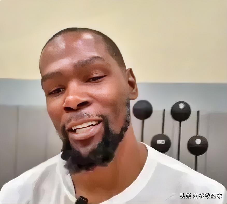 杜兰特发话了：我想变成一名全面的球员，我很享受我的休赛期！

今日，火箭球员杜兰