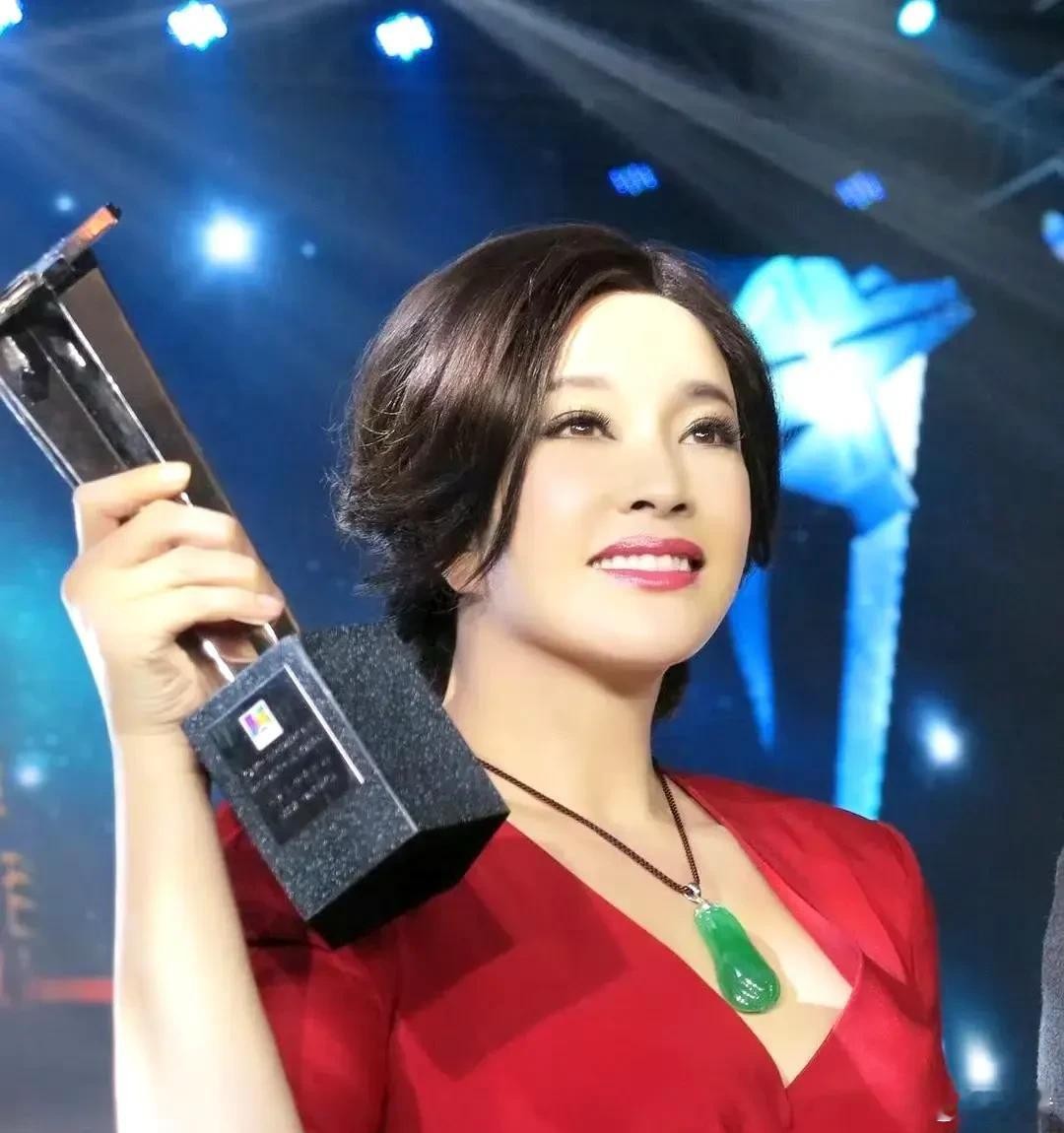 《一路繁花》真的要开拍了……疑似新《花学》？大姐：刘晓庆（74）二姐：向太陈岚（