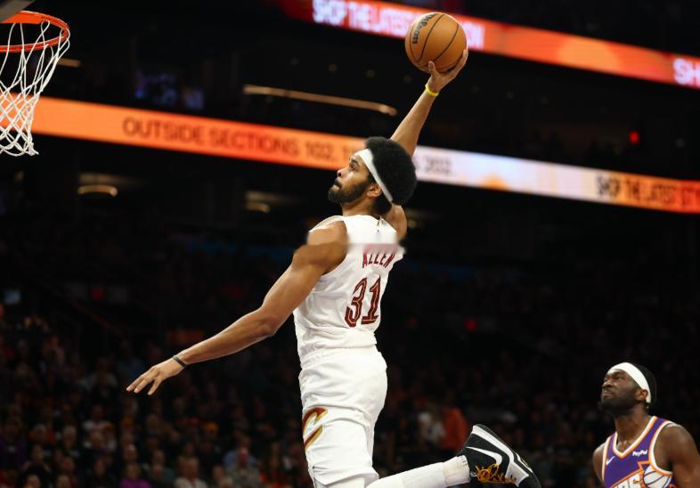 NBA常规赛继续进行，骑士客场130-111大胜开拓者。阿伦此役迎来大爆发，出战