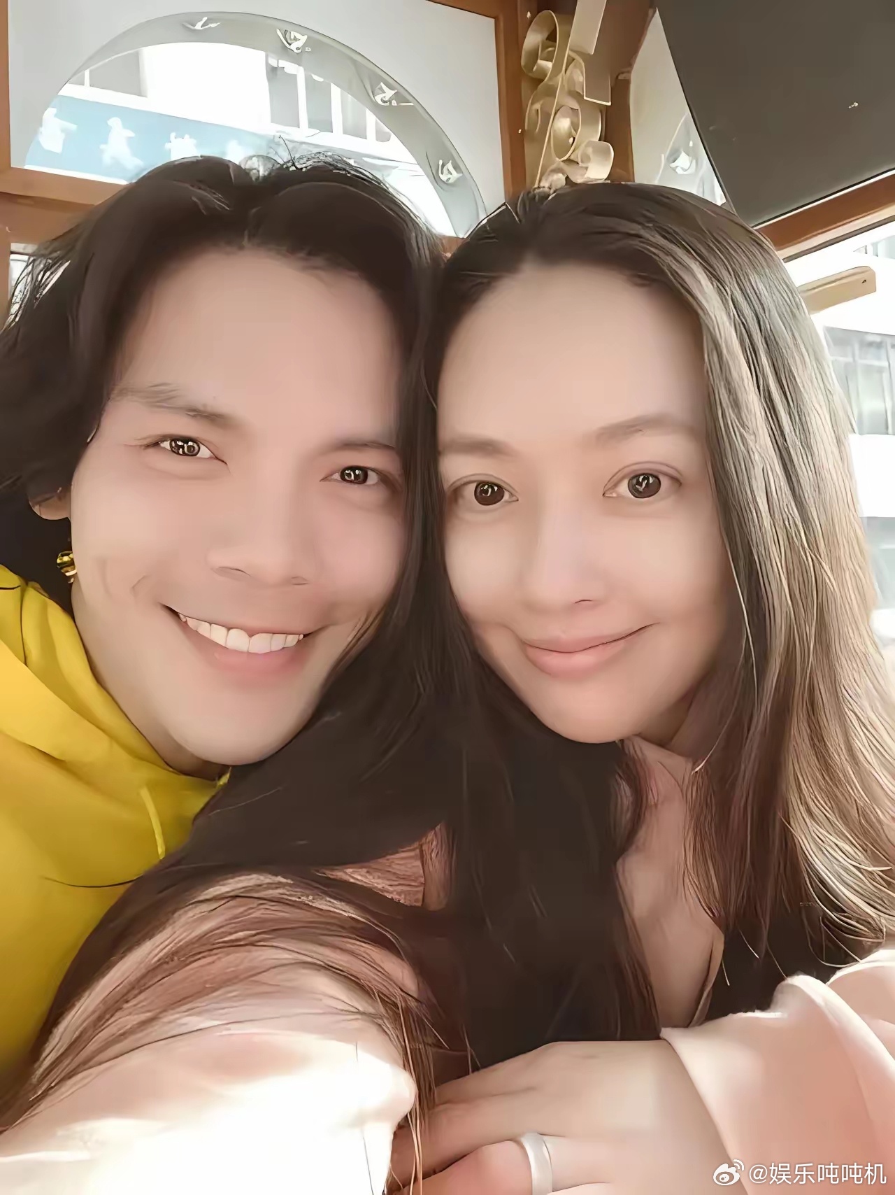 郭碧婷有种在安排退路的感觉看来向佐的事不是一天两天的了不搜不知道，才发现郭碧婷在