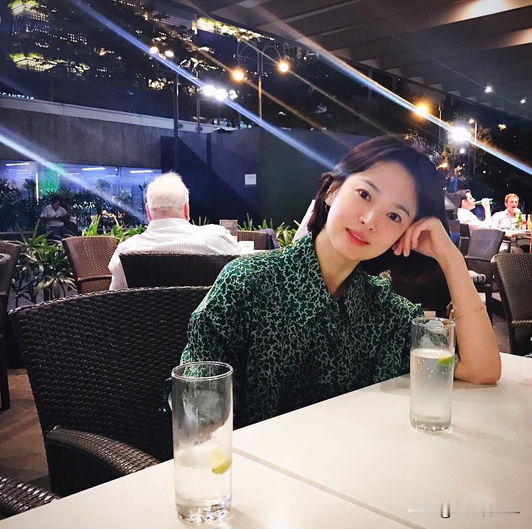 宋慧乔，温美如玉，外润内贞。
