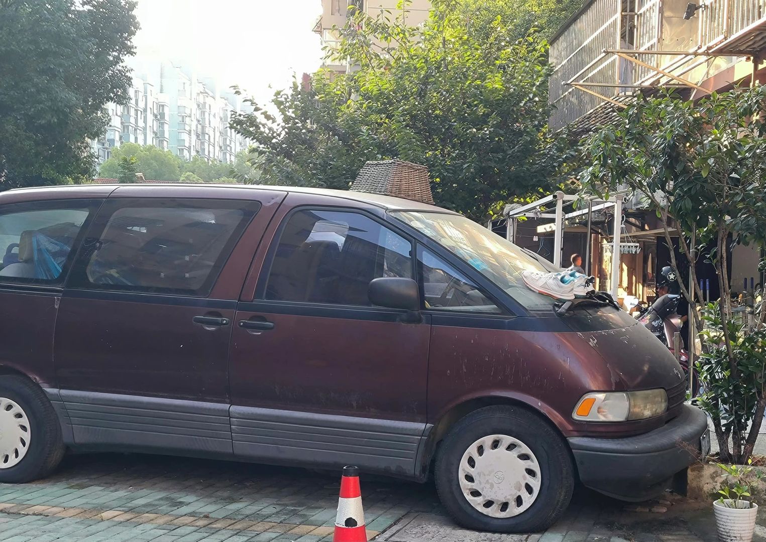 聊聊梦想秋季战略会：
	
（1）华为的重要性；
（2） 我有700亿；
	
首先...