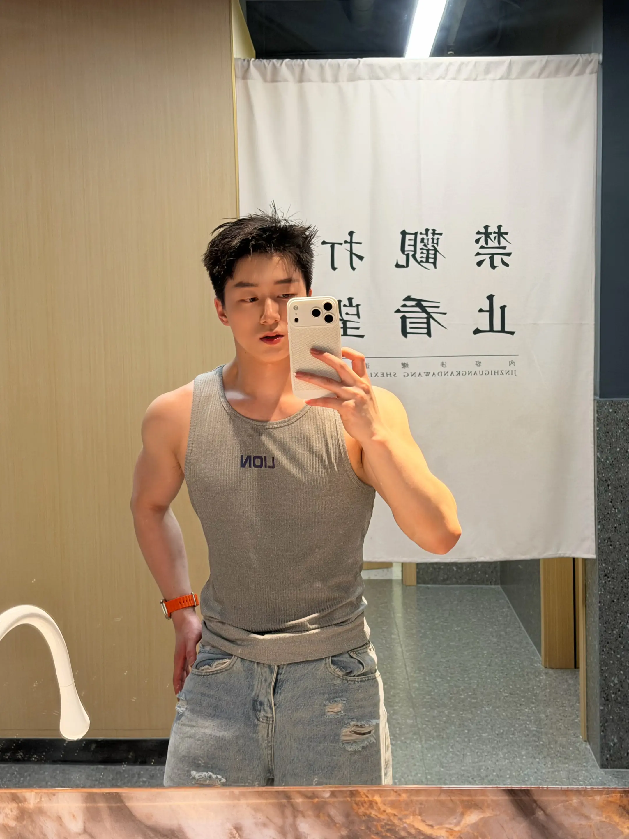 我不想再去占有谁了你想离开的话随时都可以甚至可以不用告诉我为什么