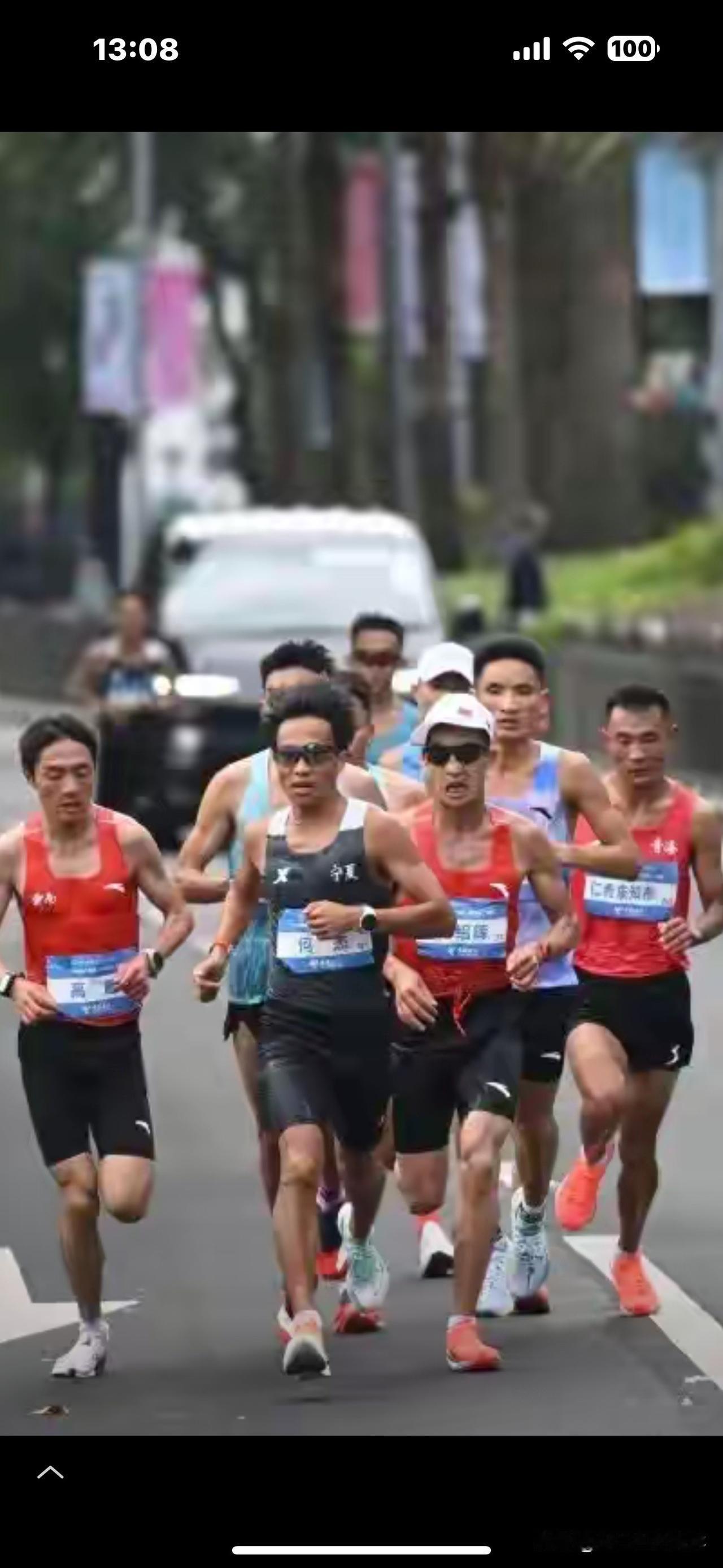 谁说宁夏生长不出玫瑰，我就是。这句话在今天广东举办的第十五届全运会男子马拉松比赛