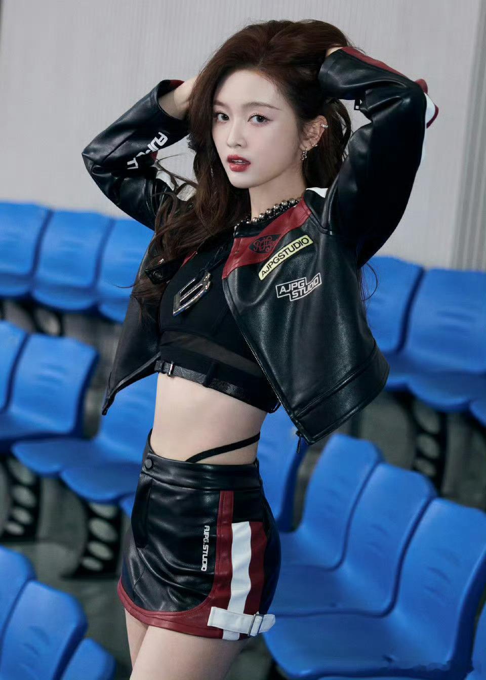 吴宣仪的热爱瞬间是生日演唱会 吴宣仪的生日演唱会真的太浪漫了，她的热爱瞬间是生日