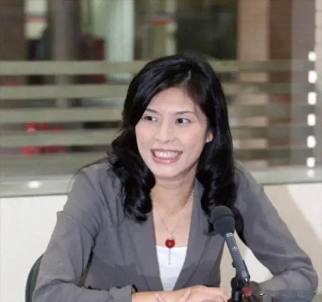 台海走向始终是国人日常关注的焦点话题。岛内政坛人物的相关言论，往往能瞬间搅动两岸
