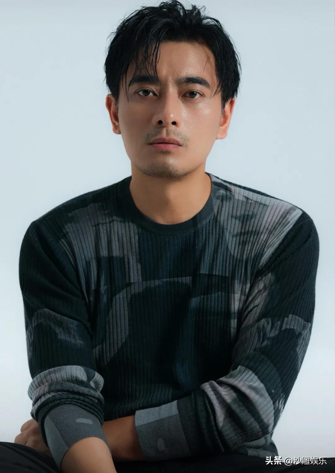 陈龙，太难了！

3月27日晚上，演员陈龙突然冲上热搜。这一次，无关新剧、无关角