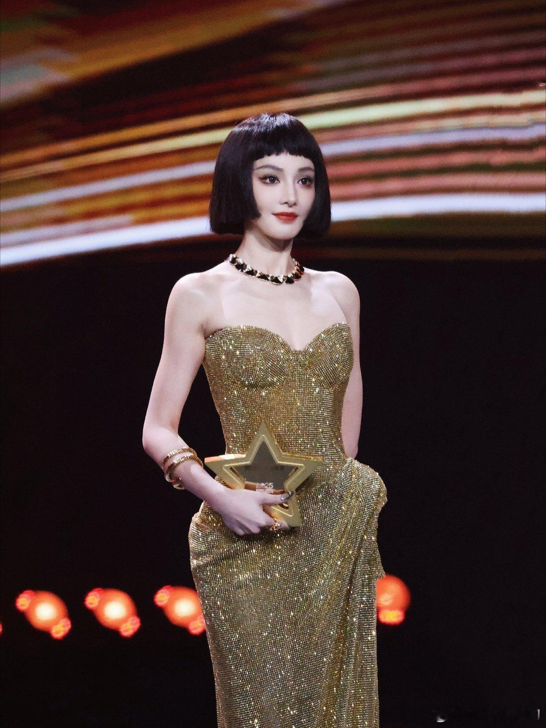 没有被美到，有被吓到 