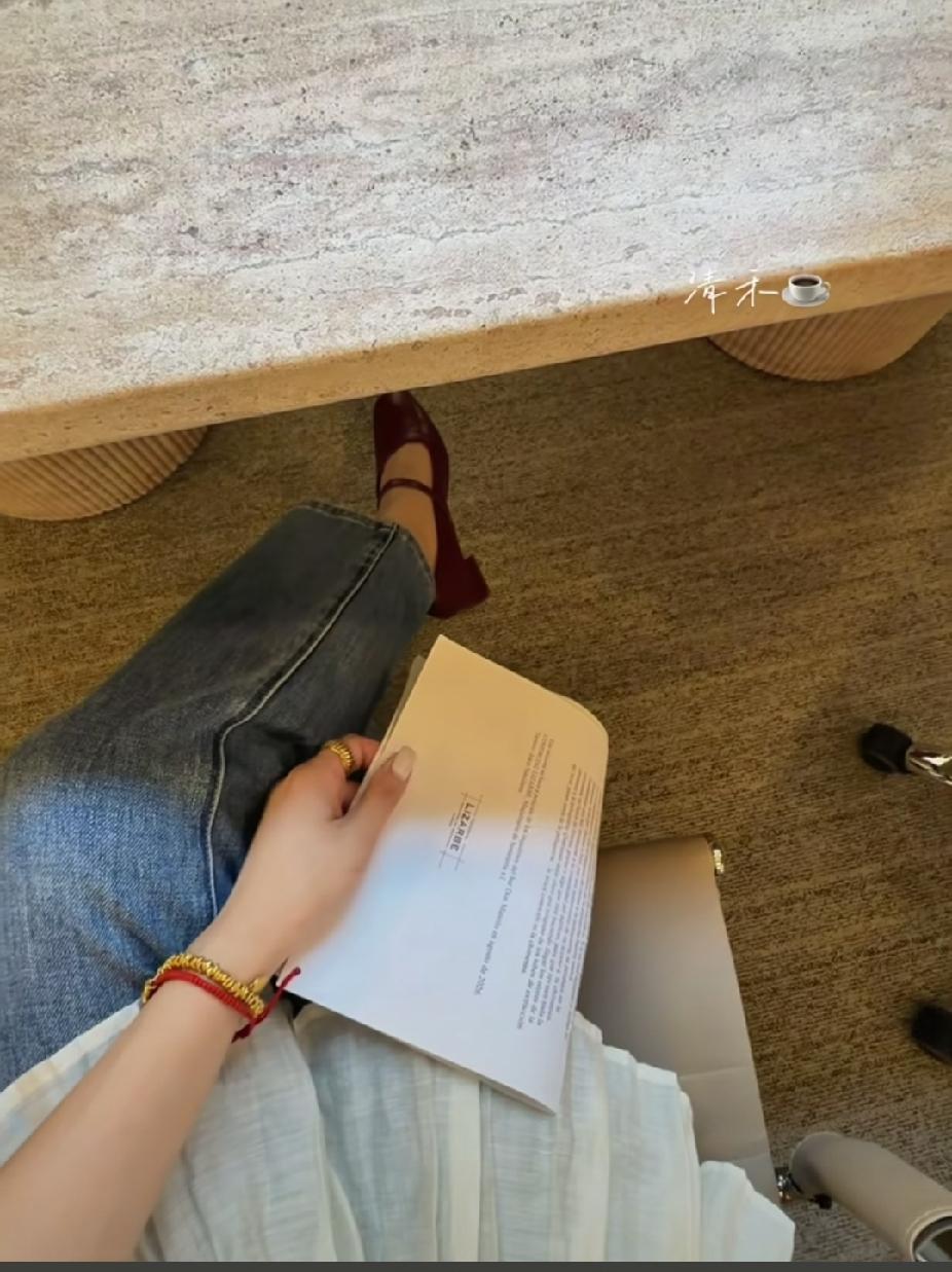 躺在床上无聊地刷着手机，突然想到了一件事，赶紧起床给自己算了一笔账，安慰一下疲惫