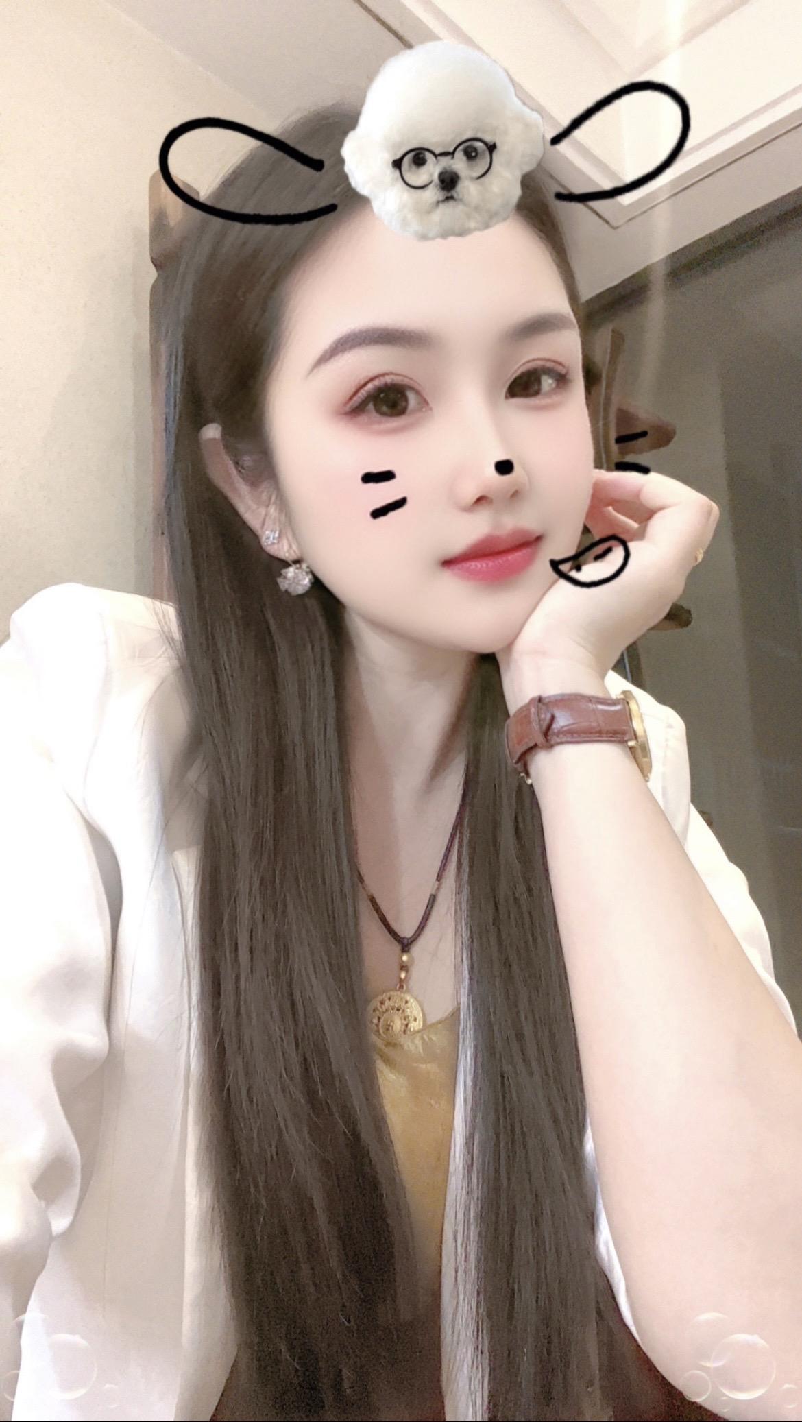 “爱应该是让人变的温柔与勇敢，而不是让人时常感到委屈或妥协…”