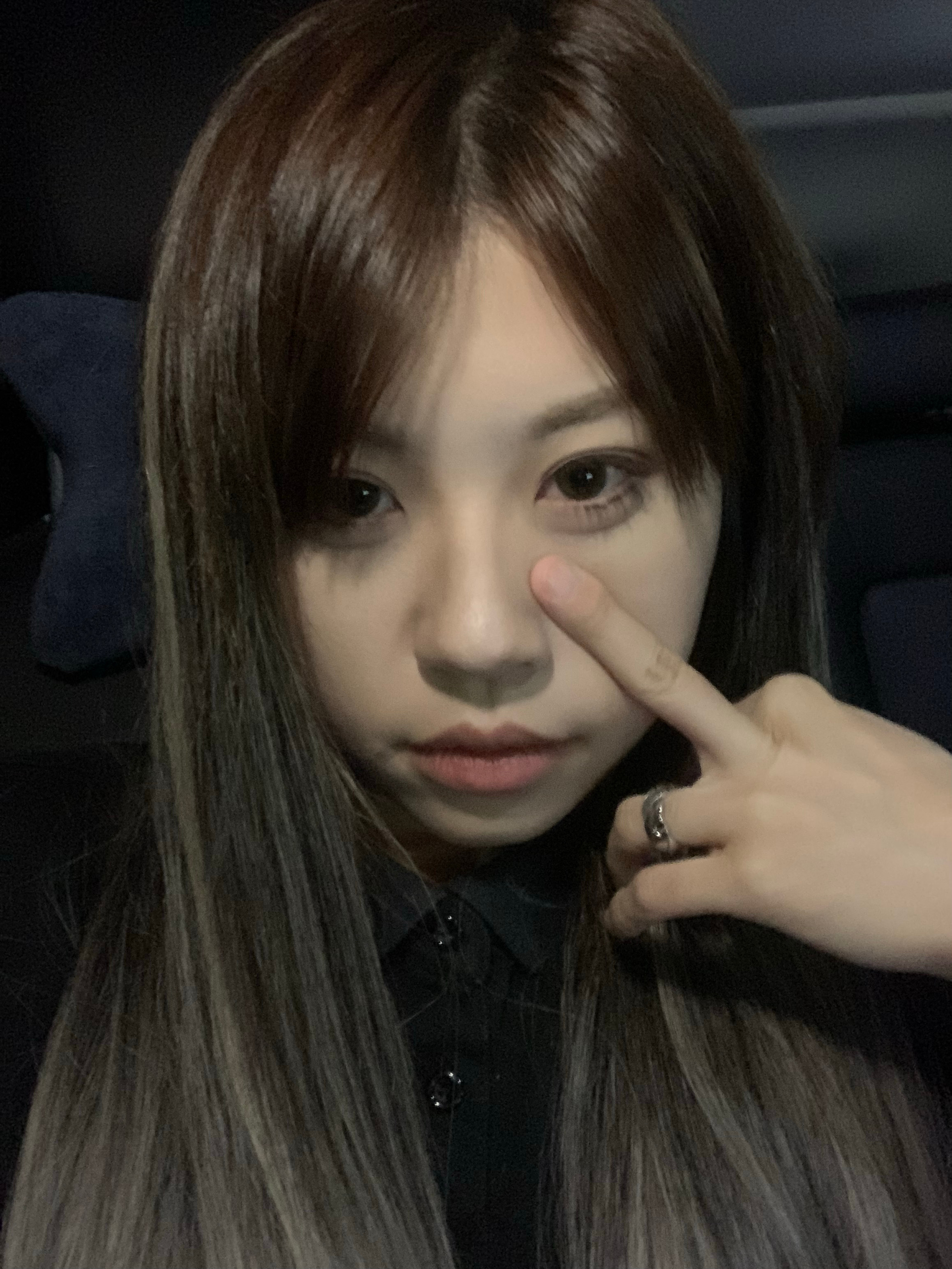 就是有个女的不想继续那么那么屌丝了 想问一下有没有改变屌丝气质的教程 ​​​