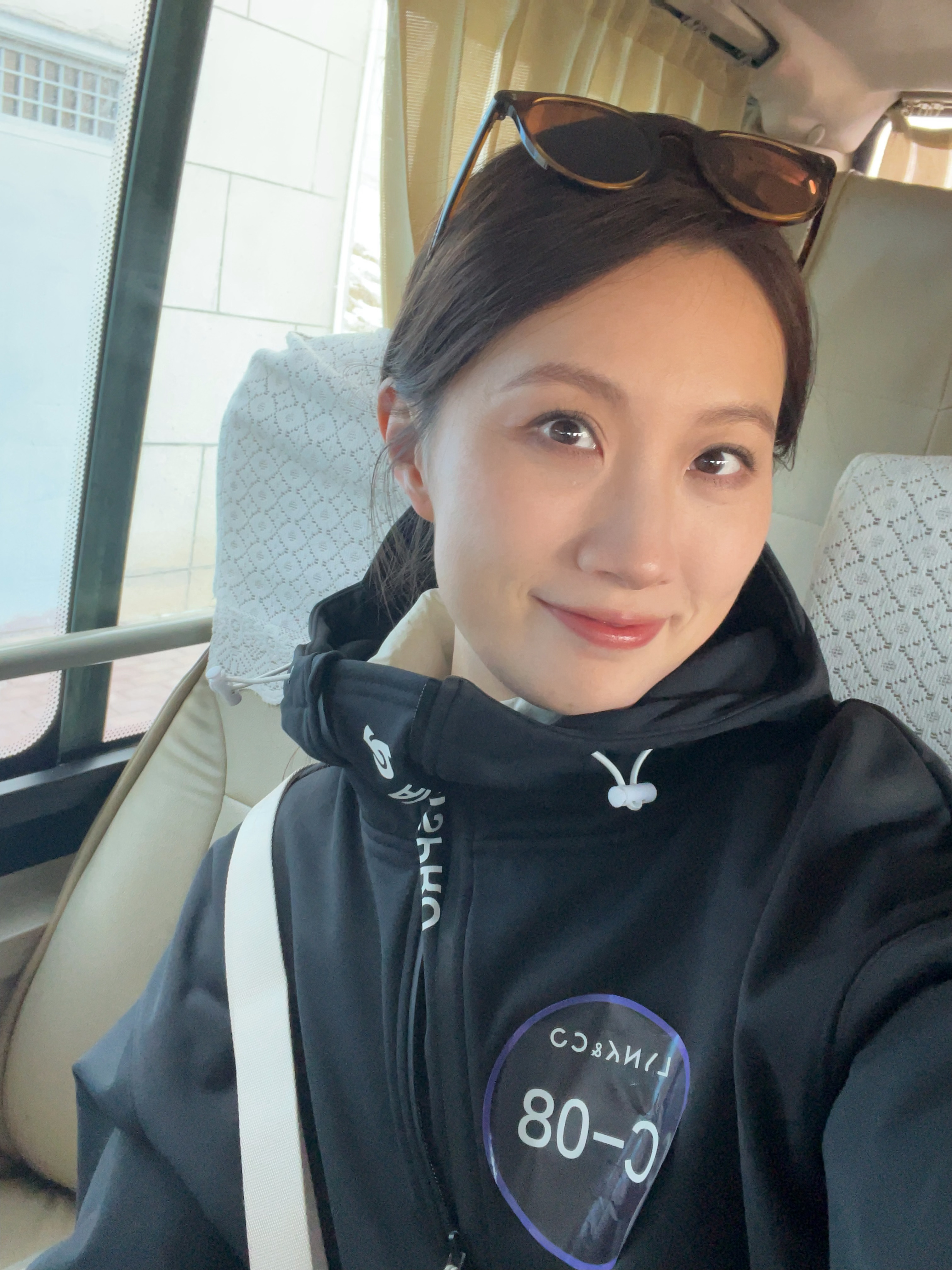 大家早呀崇礼-12度我穿个卫衣冬季穿搭我算是玩明白了 张家口