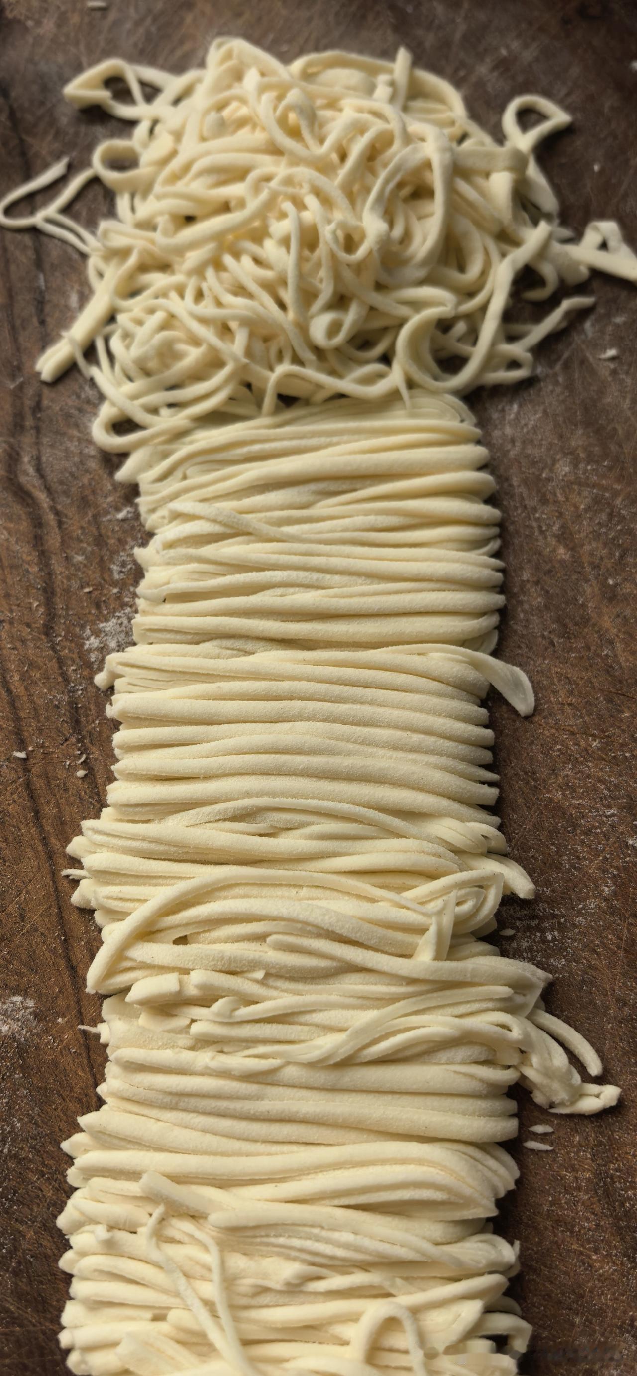 无痛胃肠镜检查的前两天，按医嘱开始只能吃白米粥和清水面条，从早餐到现在，喝了两碗