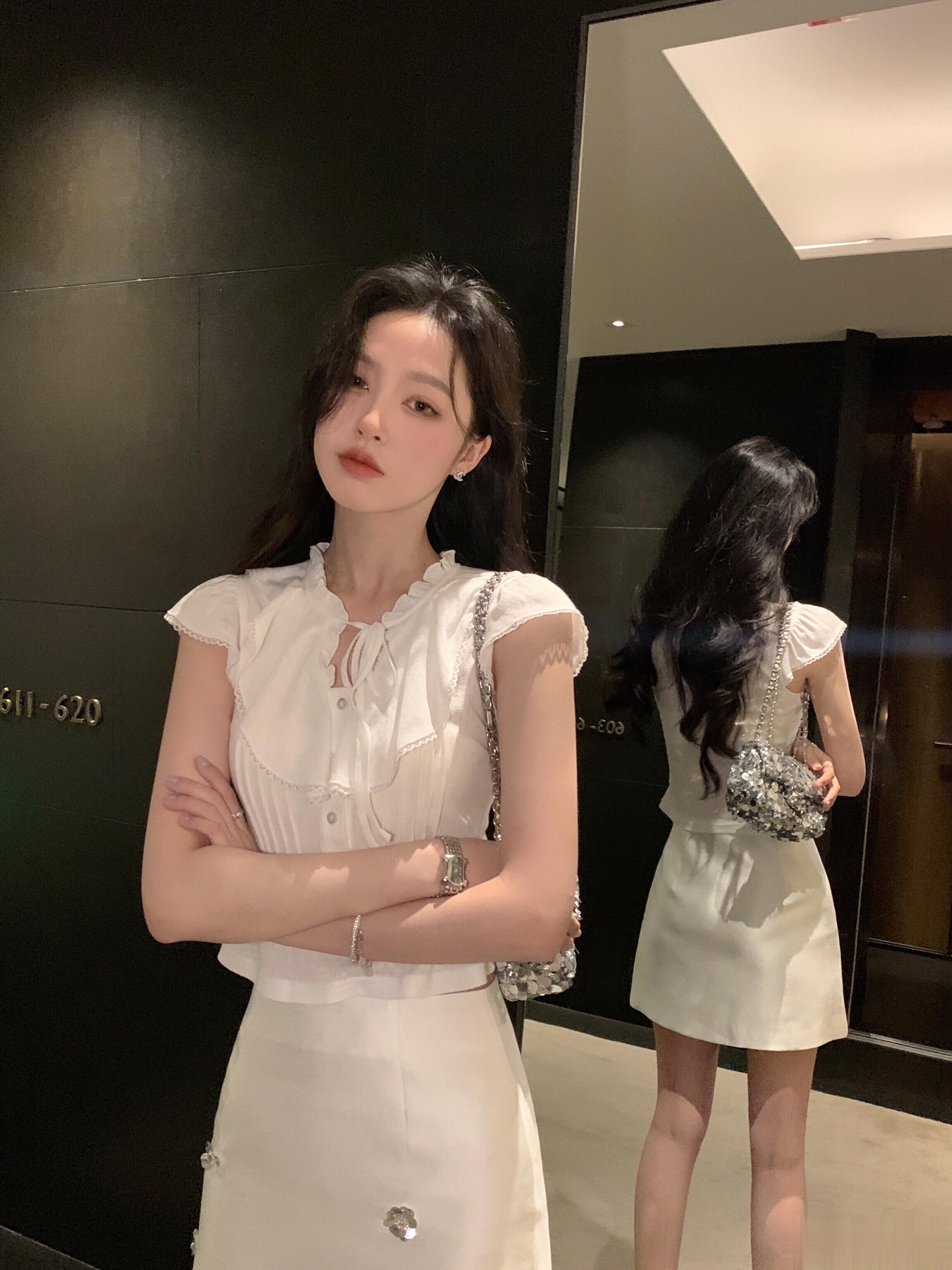  千金衣橱之一： 超级甜妹小飞袖～太适合约会啦！！💓p➕z滑1️⃣个宝贝包含镂